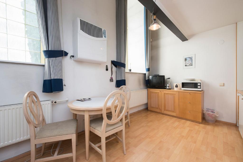 Apartment Cozy Loft Near Old Town